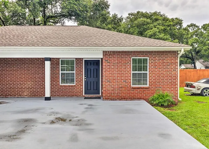 Holiday home 'the Royal Retreat' ~ 10 Mi To Local Beaches! Pensacola